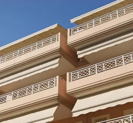 Apartahotel Neon 3*
